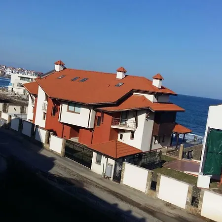 Апартамент Вини Apartment Sozopol